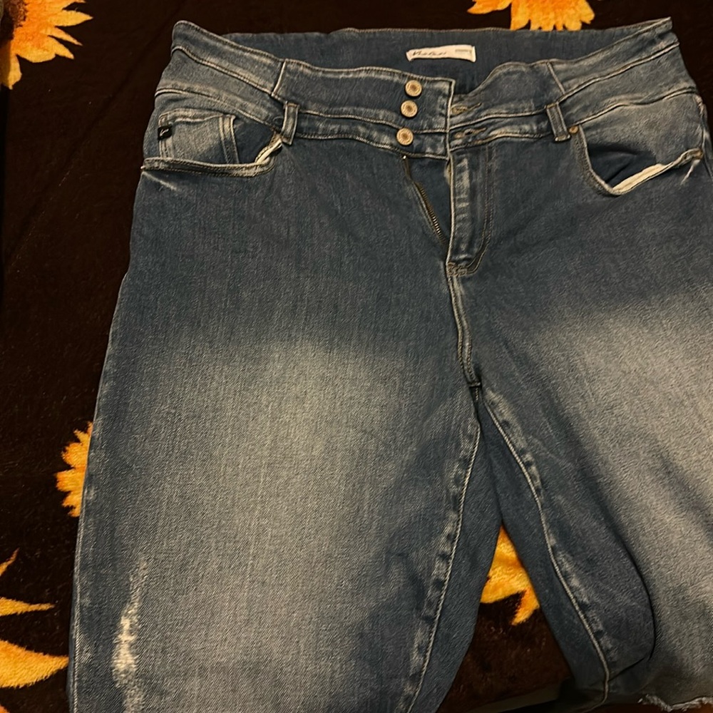 New never wore just took tags off lost weight so I can’t fit them anymore